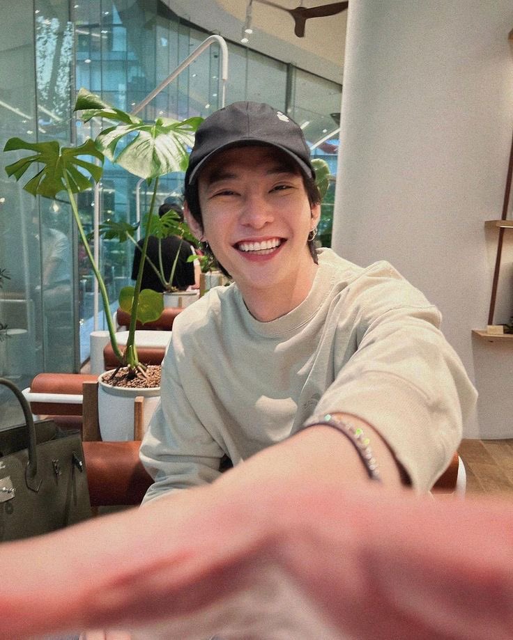 supanutbrasil's tweet photo. β€οΈβπ©Ή| I hope to see your smile tomorrow too π₯°π€
#SendSupanutToBed #supanut #myaries @supanut_l https://t.co/YRTrHlakJH