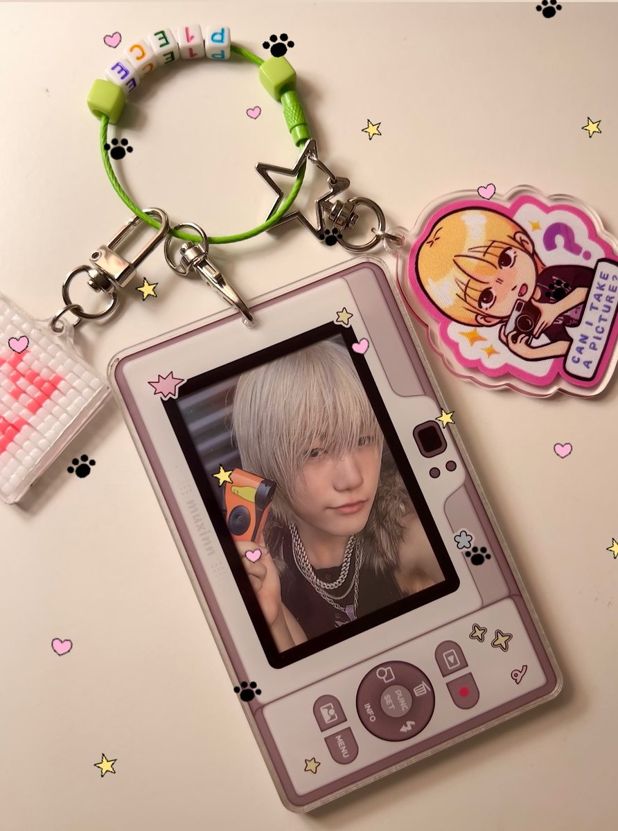 swaggyalienz's tweet photo. can i take a picture? (̨̡  ◜𖥦◝)̧̢ ꙳.* https://t.co/SXDt0EWBjM