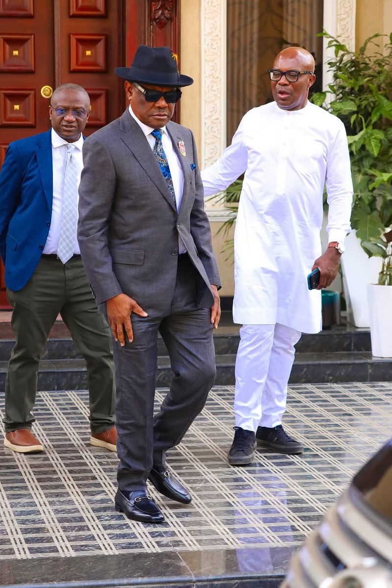 possible1001's tweet photo. FCT 001 @GovWike set for the flag off of construction & furnishing of the Office Annex of the Body of Benchers in the FCT.
#Wikeisworking
#wedeysee https://t.co/uLyh3Rte69