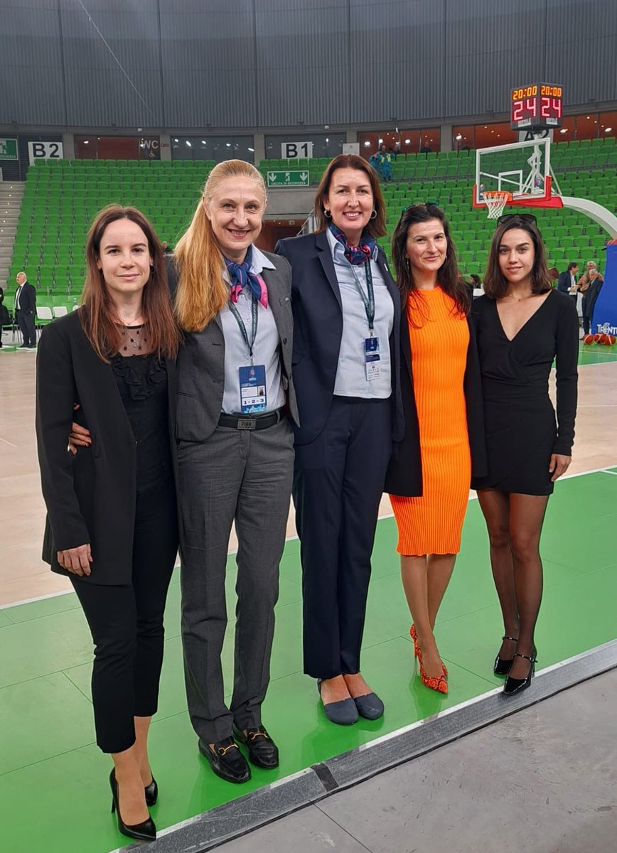 PROMISEShewins's tweet image. Meet two of our outstanding PROMISE Mentors—Emma and Vlora—who continue to inspire future generations of women in sports! 🌟💪

#PromiseProject #WomenInBasketball #SheWins
