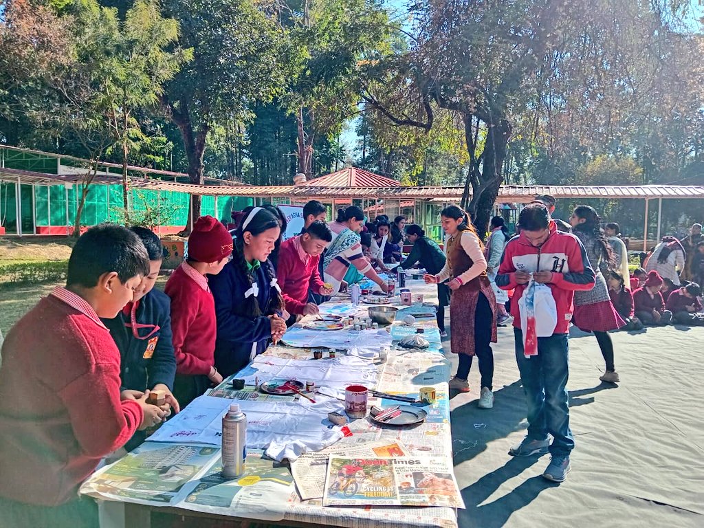 PRODefDehradun's tweet photo. #InternationalDay of #PersonswithDisability

#BlockPrinting &amp; #SprayPainting Session on DIY Custom T-shirts was organised for #students of Golden Key Asha School, Birpur on 06 Dec 2024.

Empowering children, Nuturing #emotionalexpression &amp; creativity in Persons with disabilities. https://t.co/CQKp3vfVMm