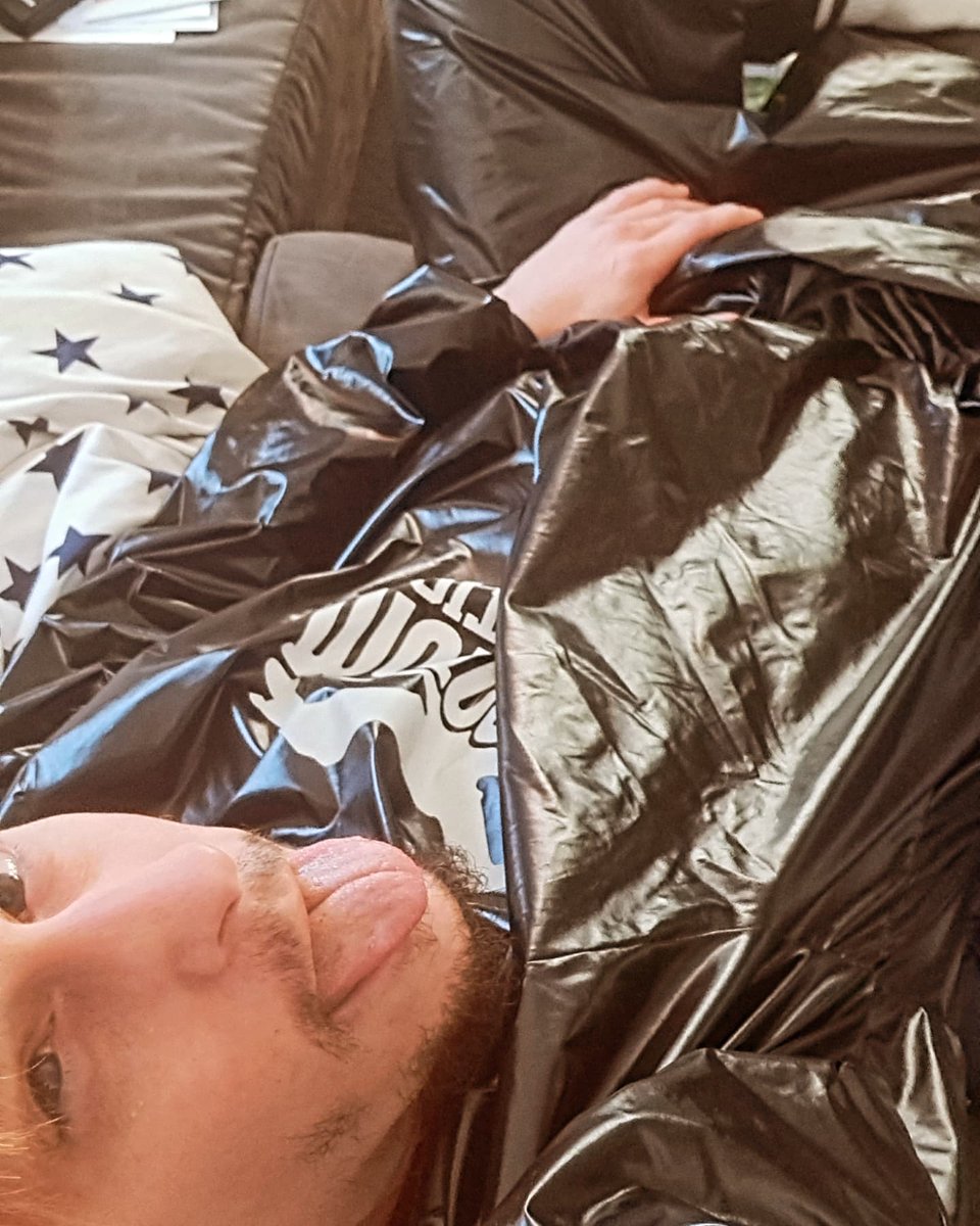 ChristSneaker's tweet photo. Komm spielen mit mir 😋😋😋🤤🤤🤤🥵🥵🥵🥵🔥🔥🔥😍😍😍😈😈😈😈
Das mag ich mitspielen wäre schön 😍🥵🥵🥵🔥🤤🤤🤤😈😈😈 https://t.co/LCBHtwMVop
