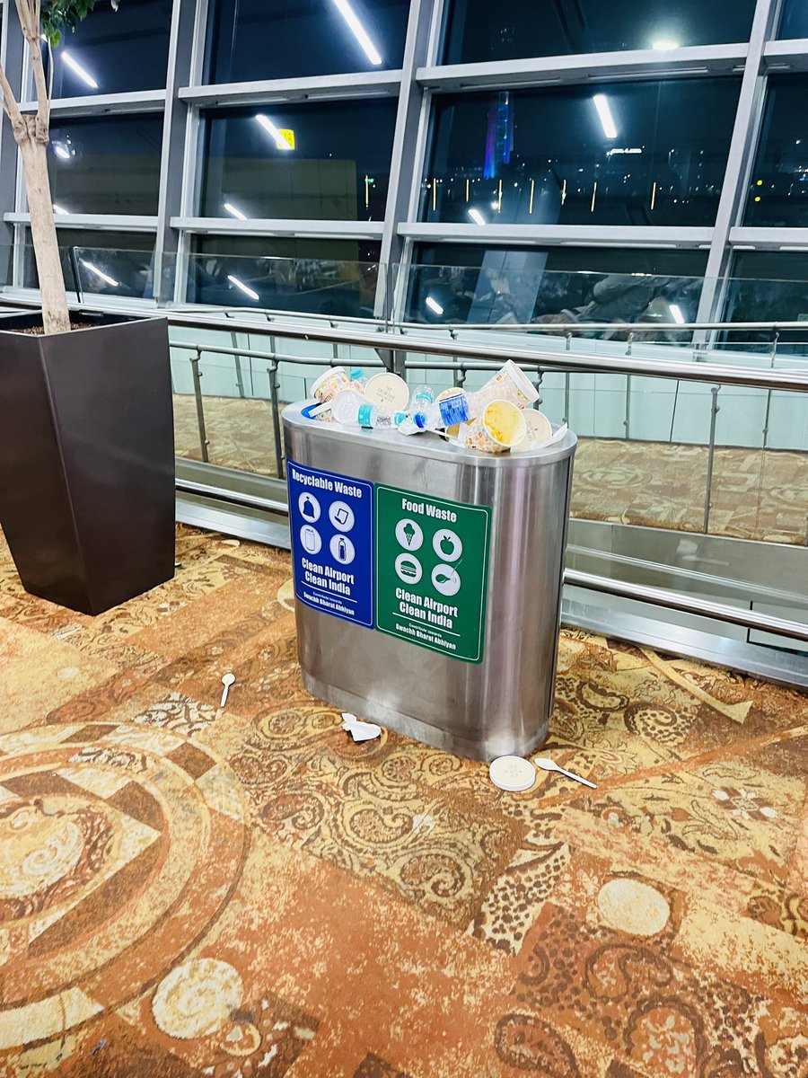 JesaJharkhand's tweet photo. Air India express flight IX1113 delayed by 6 Hours ( till time) Pathetic scene of cleanings at Gate 48 , T3 , IGIA New Delhi https://t.co/WFT6PT7ipb