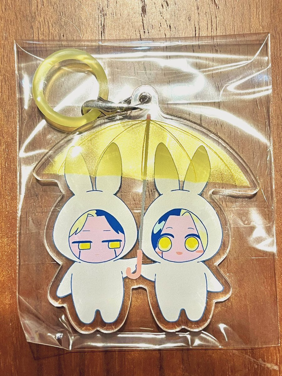 RF_happy_bunny's tweet photo. 【実物写真のご紹介】
アンソロジーおよびノベルティの実物写真をご紹介します✨

1枚目:表紙全体
2枚目:ふわふわ加工
3枚目:スピン
4枚目:ノベルティ(アンブレラマーカー)
※ノベルティは会場限定です

↓アンソロ詳細はスレッドにて↓ https://t.co/78LrE8XMQu
