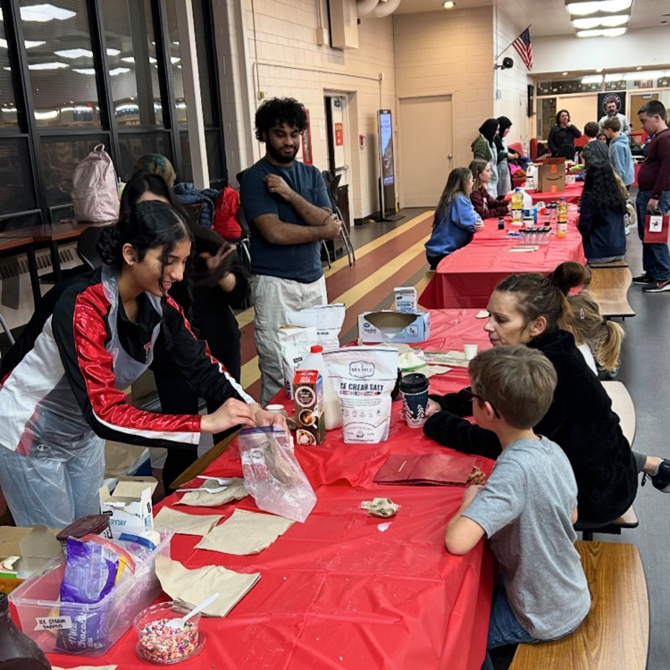 Science is awesome! Earlier this week TPHS hosted a community STEM night filled with hands on experiments and very cool creatures!
#TPTitanNation