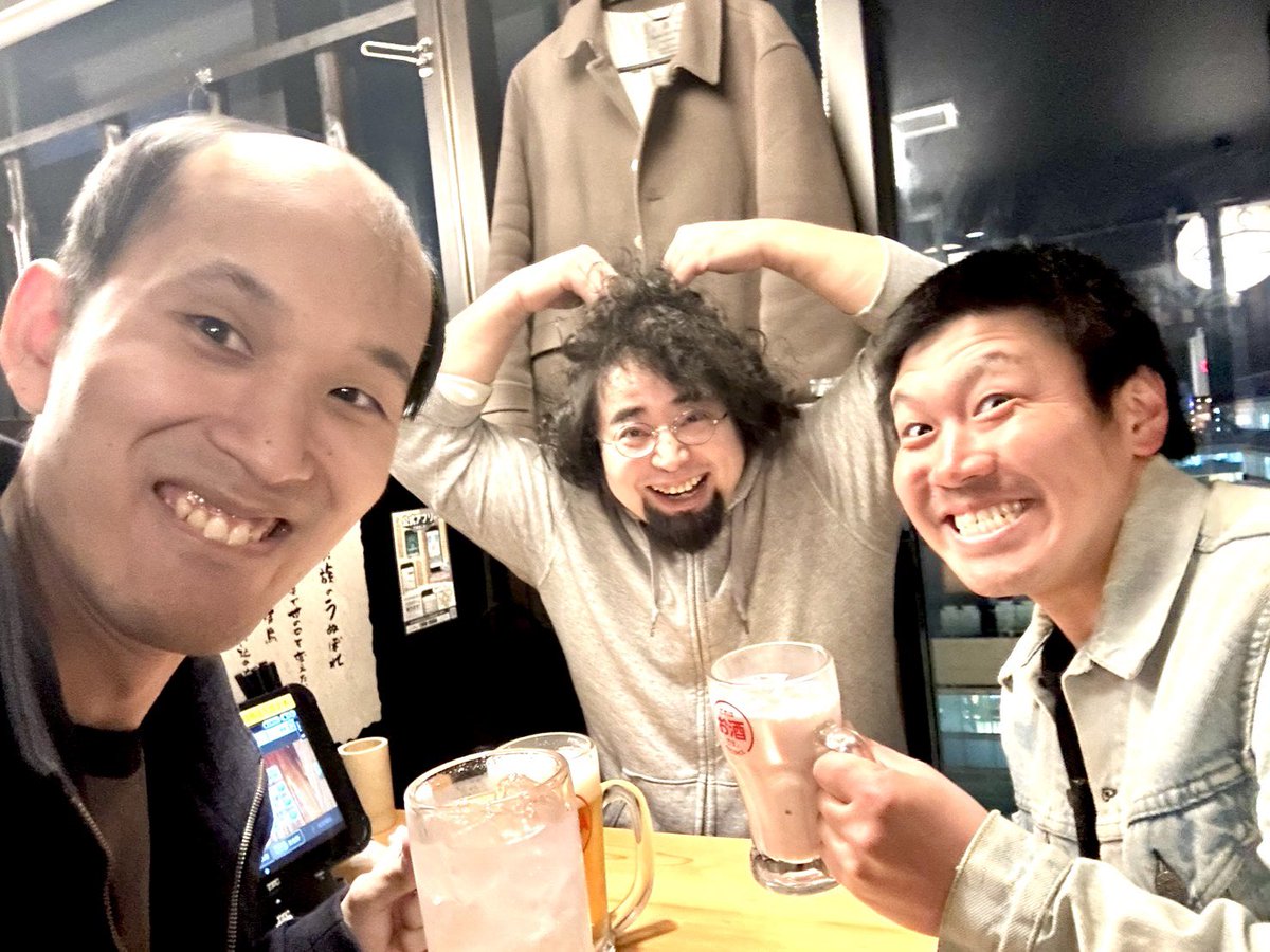 taku60yoshida's tweet photo. 【誰が名前を忘れた地中海ボーイだって！？】
毎月恒例、ボケルバにて大喜利の修行！
メンバーの堀田にゃんこさんはなんと！ぼくも別チームで出演させていただいたKILLAH KUTSの“童貞人狼”に出演されてます！！てつやくらいむさんもちゃんとR-1で爪痕を残してきたので、やはりボケルバ効果凄いです！！ https://t.co/s8Z0GFBLlQ