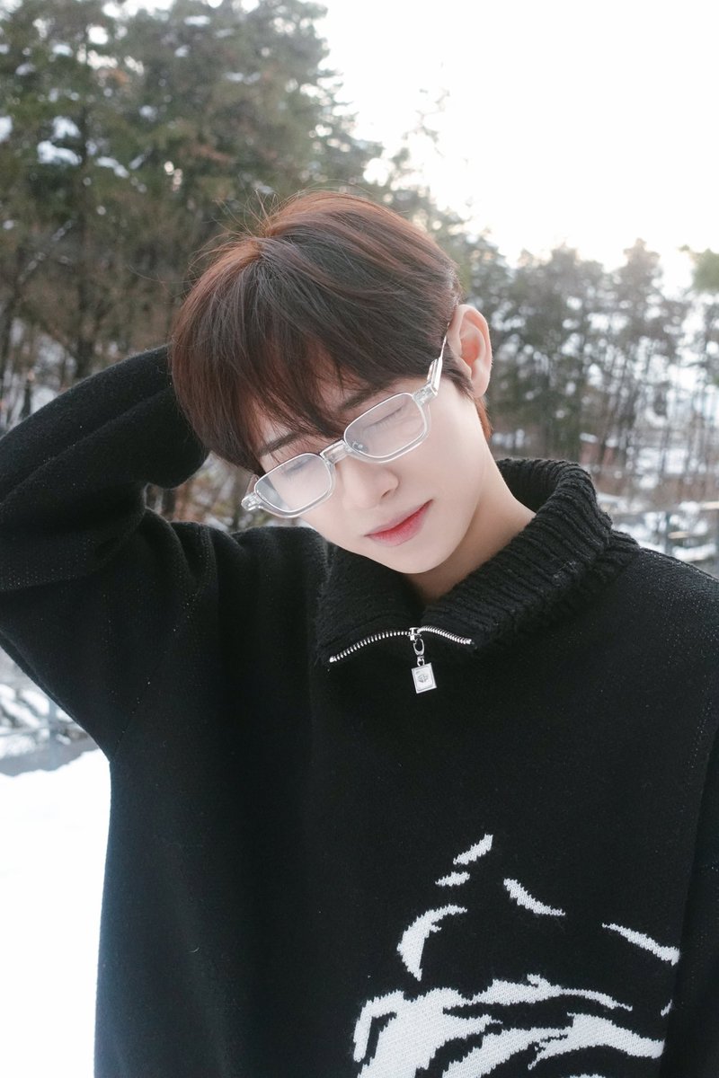 thienluenah's tweet photo. Another snow season at the Starlight Boys’ dorm ❄️☃️
Please keep supporting CONGB’s journey in Starlight Boys!
cre: Mustation
#CONGB #콩비 #스타라이트보이즈 #星光闪耀的少年 #StarlightBoys #Mustation https://t.co/j2xJilKfgB