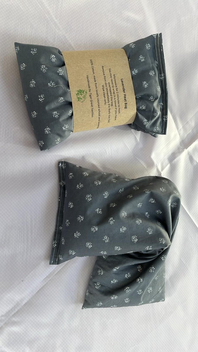 Cuddle up with our Lavender Heat Bags. 
Simply heat in the microwave and enjoy the warmth. 
Crafted from #repurposed cotton off cuts. 
Purchase online now! 
#sustainable #community #TigerGreenTextiles
buff.ly/3ANqCje