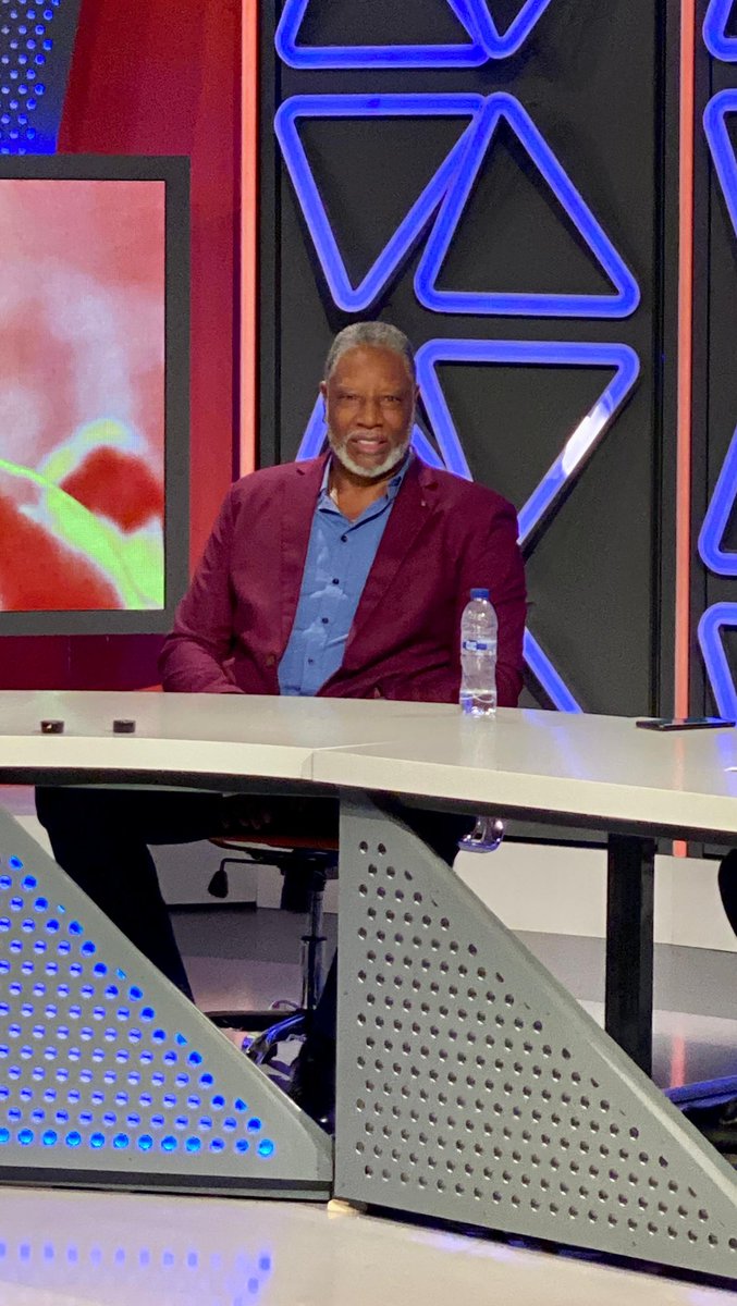 Holaaa. El lunes 9 a las 22.05 en <a href="/teledeporte/">Teledeporte</a> <a href="/rtveplay/">RTVE Play</a> "El <a href="/atomicdog14/">Audie Norris</a> regresa por Navidad   #vintageAudieNorris <a href="/lama0511/">Audie Norris Fans</a> Un fuera de serie como jugador y un tío super majo. En #Torrespaña Q regalo de Navidad!! No hay Navidad sin #vintage de #baloncesto en el <a href="/VintageRTVE/">Conexión Vintage RTVE</a>