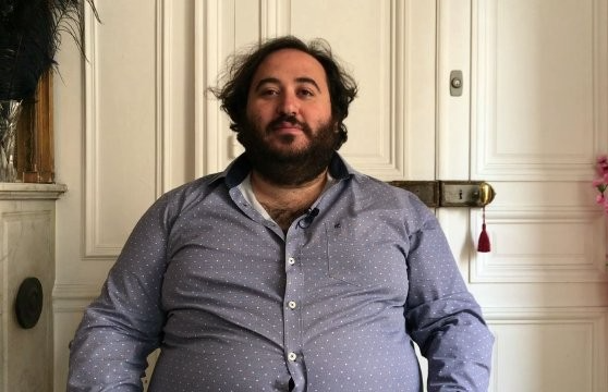Dans un de mes anciens tafs un gars de l’infra avait créé un script qui faisait planter un serveur à chacune de ses astreintes, juste pour toucher la prime (il s'est fait virer)