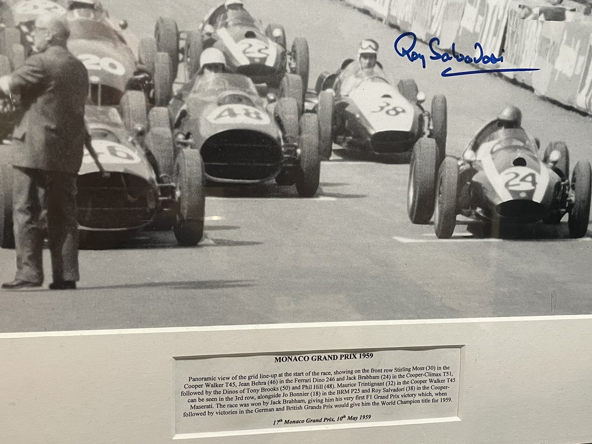 Peaceful pub lunch by roaring fire after a nice walk around Chartwell. Have to wave <a href="/timlayzellart/">Tim Layzell</a> on the way through.