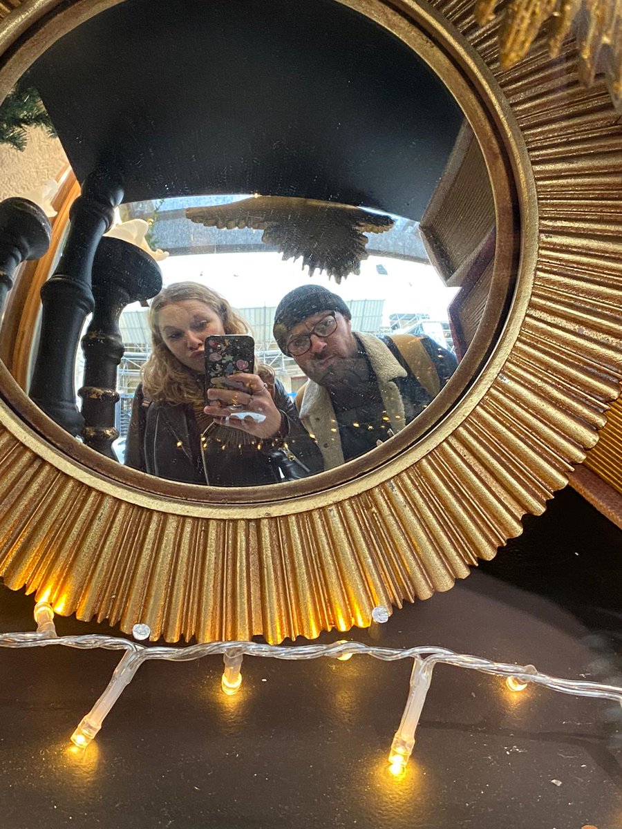 Sl0th_Boyy's tweet photo. Mirror selfie wrapped 2024 avec ma super meuf trop belle poutchoutchoutchoutchou @MaouImbert (Ouais c'est elle qui prend les photos je suis pas photographe oh) https://t.co/l5HUC9eY5h