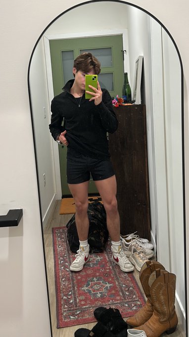 1 pic. 5am cock just hits different. https://t.co/OPMz7lyqii