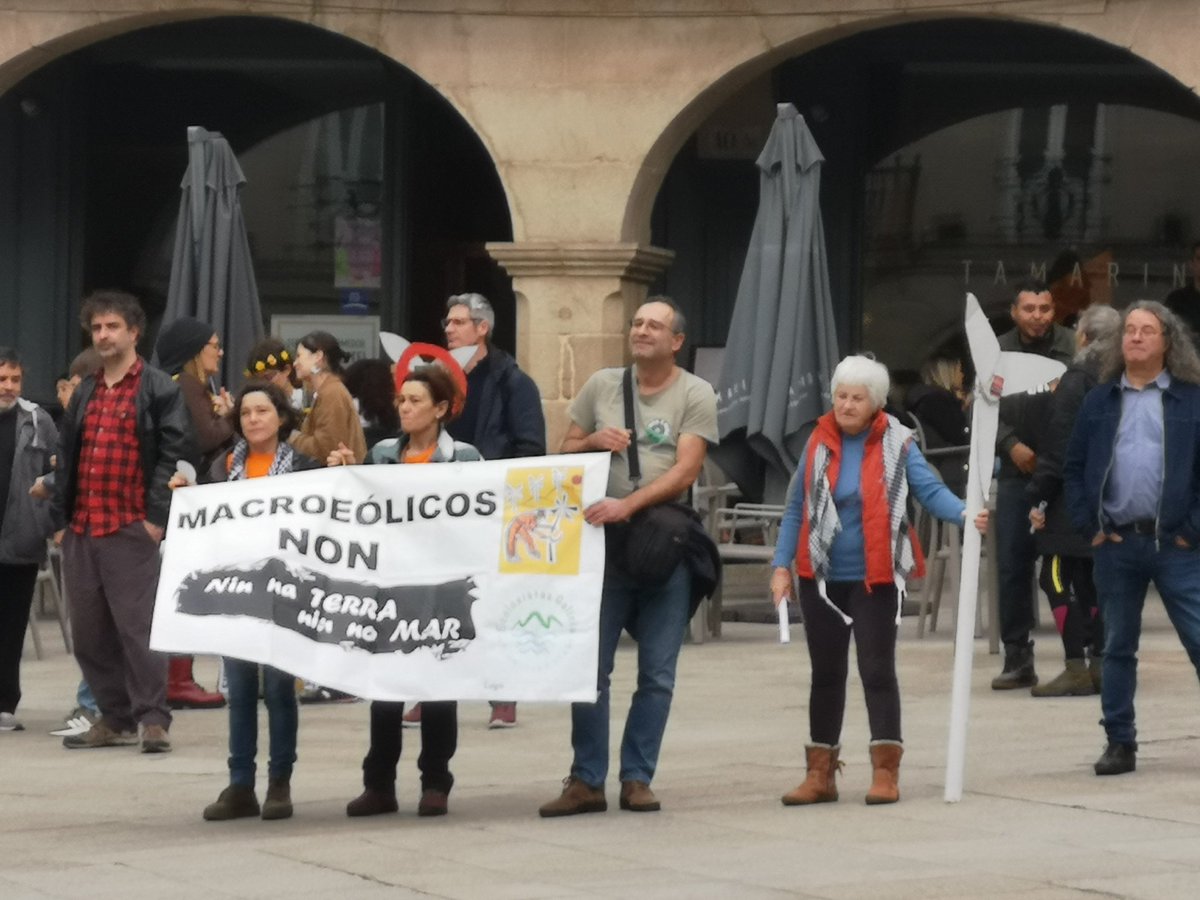 Nery Díaz (@nerydp) on Twitter photo <a href="/UnVentoVen/">Un Vento Ven</a> <a href="/nuMaGz/">maNu 🌰</a> <a href="/MandeoMarinas/">Aire Limpo nas Mariñas-Mandeo</a> <a href="/salvemosMontana/">Salvemos La Montaña</a> <a href="/stopfotovolt/">stopfotovoltaicas</a> <a href="/stopeolicos/">stopeolicos</a> <a href="/STOPEolicas/">STOPEolicas</a> <a href="/NoLATMonteagudo/">NONALATMONTEAGUDO</a> <a href="/salvemoscatasos/">Salvemos Catasós</a> <a href="/iribio/">Salvemos O Iribio</a> <a href="/JavierArocaA/">Javier Aroca Alonso</a> <a href="/_infoLibre/">infoLibre</a> <a href="/OSaltogz/">O Salto Galiza</a> <a href="/ElSaltoDiario/">El Salto</a> <a href="/sandrasabates11/">Sandra Sabatés</a> <a href="/elintermedio2/">el intermedio</a> <a href="/jpurias/">Joaquín Urías</a> <a href="/julia_otero/">Julia Otero</a> <a href="/radiocablecom/">NOTICIAS RADIOCABLE</a> <a href="/RevistaQuercus/">Quercus</a> Pódese decir máis alto pero non máis claro!
#MACROrenovablesNO
#MacroeólicosNON
#NinNaTerraNinNoMar
Toca deixar d ser Terra d sacrificio e protexer os patrimonios q ainda desfrutamos a nivel ambiental, paisaxístico, social, arqueolóxico, saúde. Fomentar, e non expulsar, do rural <a href="/UnVentoVen/">Un Vento Ven</a> <a href="/nuMaGz/">maNu 🌰</a> <a href="/MandeoMarinas/">Aire Limpo nas Mariñas-Mandeo</a> <a href="/salvemosMontana/">Salvemos La Montaña</a> <a href="/stopfotovolt/">stopfotovoltaicas</a> <a href="/stopeolicos/">stopeolicos</a> <a href="/STOPEolicas/">STOPEolicas</a> <a href="/NoLATMonteagudo/">NONALATMONTEAGUDO</a> <a href="/salvemoscatasos/">Salvemos Catasós</a> <a href="/iribio/">Salvemos O Iribio</a> <a href="/JavierArocaA/">Javier Aroca Alonso</a> <a href="/_infoLibre/">infoLibre</a> <a href="/OSaltogz/">O Salto Galiza</a> <a href="/ElSaltoDiario/">El Salto</a> <a href="/sandrasabates11/">Sandra Sabatés</a> <a href="/elintermedio2/">el intermedio</a> <a href="/jpurias/">Joaquín Urías</a> <a href="/julia_otero/">Julia Otero</a> <a href="/radiocablecom/">NOTICIAS RADIOCABLE</a> <a href="/RevistaQuercus/">Quercus</a> Pódese decir máis alto pero non máis claro!
#MACROrenovablesNO
#MacroeólicosNON
#NinNaTerraNinNoMar
Toca deixar d ser Terra d sacrificio e protexer os patrimonios q ainda desfrutamos a nivel ambiental, paisaxístico, social, arqueolóxico, saúde. Fomentar, e non expulsar, do rural
