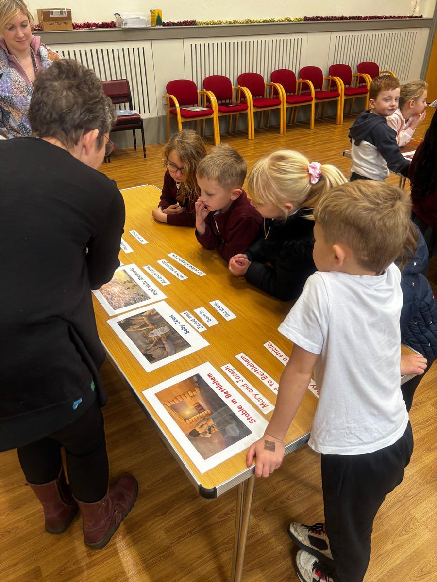 Year 2 enjoyed their ‘Christmas Wrapped Up’ visit to @templebaptist this week. Thank you for the lovely welcome. Nadolig Llawen 🎄