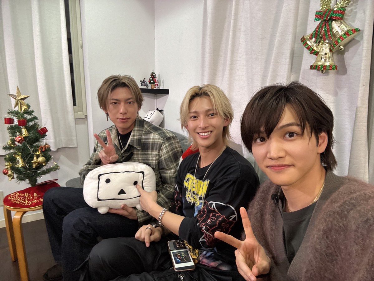 rui0915spsong's tweet photo. #木原市場

『木原市場クリスマス&amp;お疲れ様SP!!』
ご視聴ありがとうございました！
最強のお二人が来てくれましたね。

やや暴走、木原、失礼いたしました。
楽しくって。

市場ではまた来年お会いしましょう！ https://t.co/I0Zxowxo0w