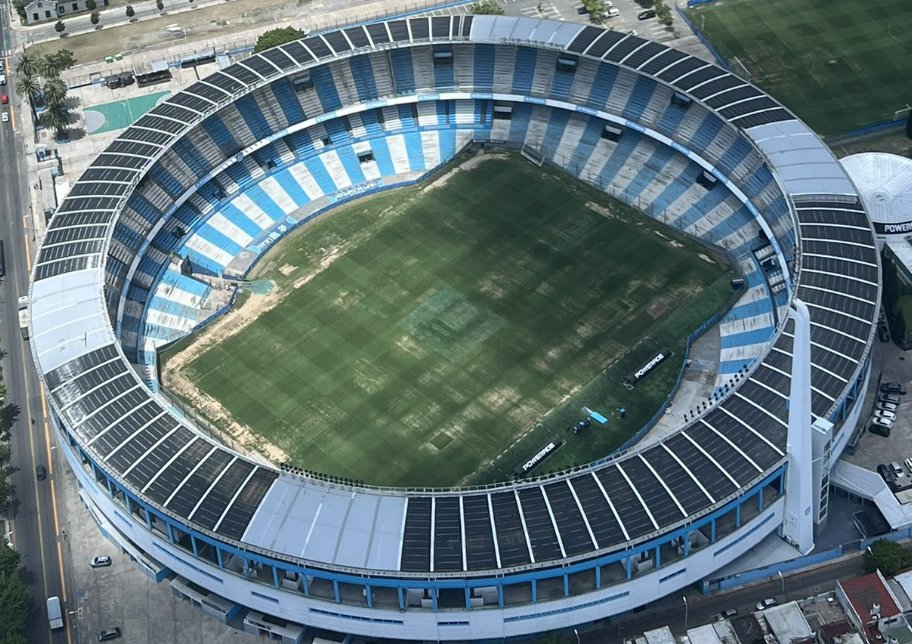 FacuBasilico's tweet photo. 💬 El 4to eje de Racing Sueña apunta al déficit más evidente de estos 10 años:

🚧La Infraestructura

❌Racing no necesita más promesas vacías ni parches improvisados

✅Es momento de resolver esta deuda histórica con trabajo serio

🧵Te explico por qué esto no puede esperar 👇 https://t.co/hCAXSfJLSy
