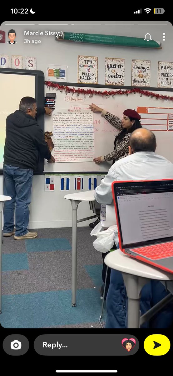 elizabethbphd's tweet photo. My adult students presented their finals last night and my dad came and assisted me, really sweet moment💗 https://t.co/jBixkEY0tJ