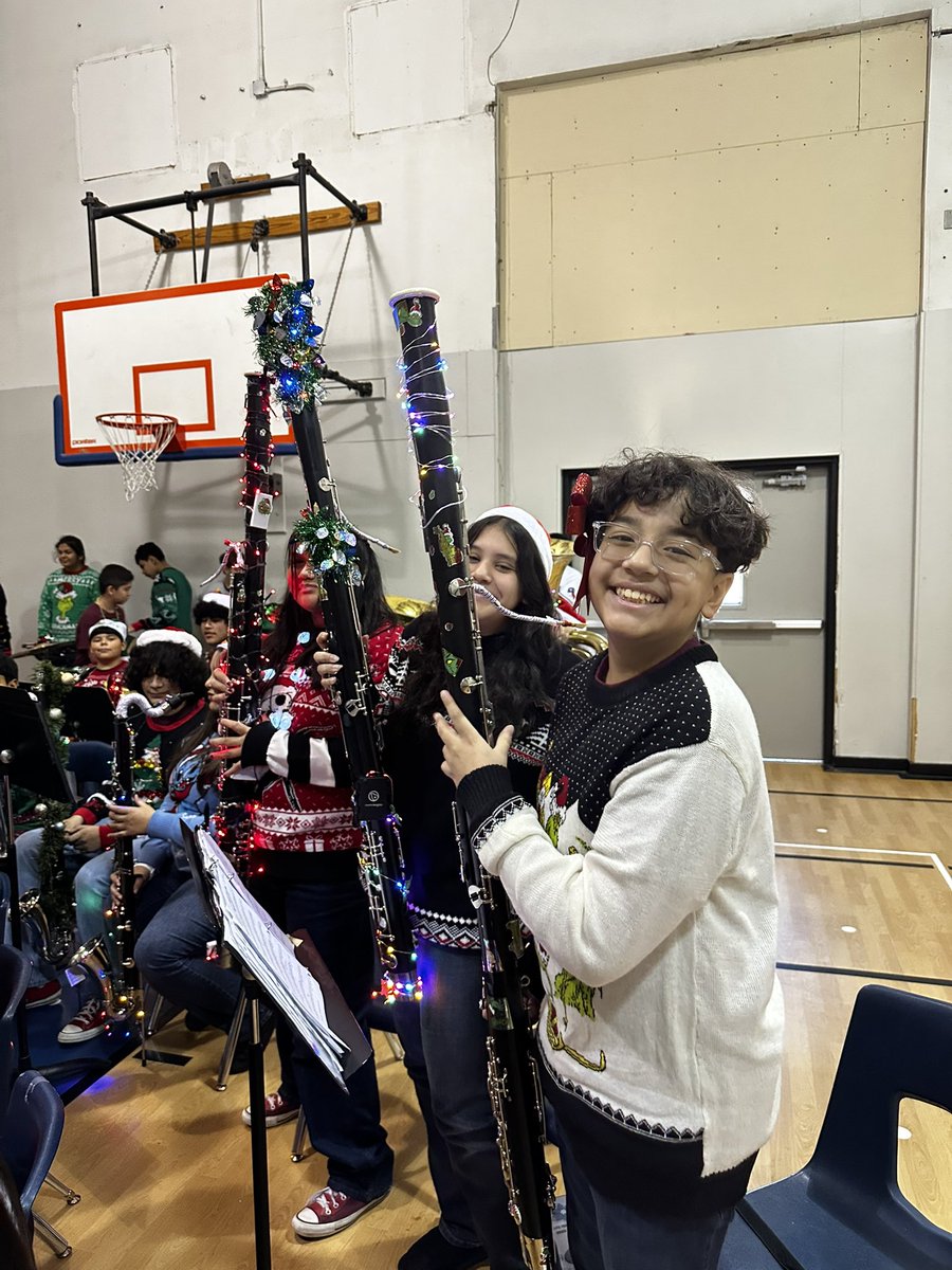 AustinMSBand's tweet photo. @irvingisd @JohnRGood @IISDFineArts @FineArts_AMS @Austin_Broncos #saddleup #amspower #igniteirvingisd #myirvingisd https://t.co/UPXYOp0J3f