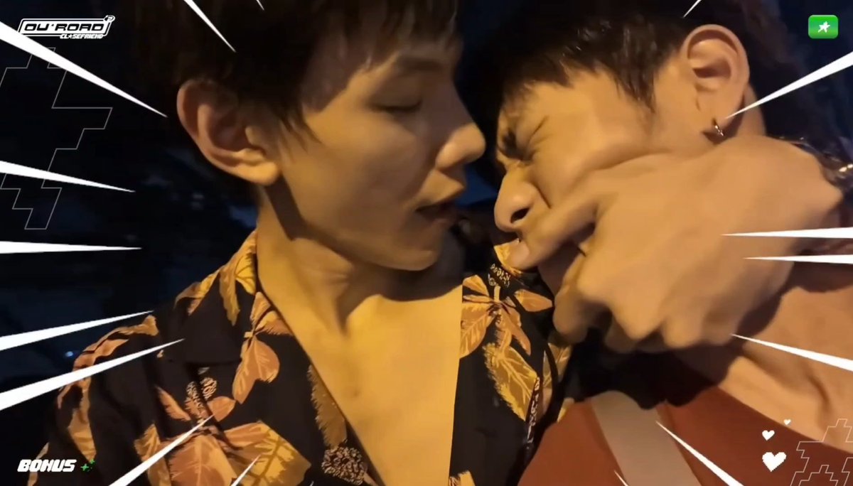 chombibbib's tweet photo. 🚗:หิวไม่ไหวแล้วจ้า
🦖:หิวเหมือนกัน
แล้วพตอคือ ทั้งสายตา น้ำเสียง พร้อมสวบจมูกน้อง คือพตอใจเย็น ออฟโรดกินไม่ด๊ายยยยย 😭😭😭🫠🫠🫠
#OUROADCLOSEFRiEND2_EP10 https://t.co/iAlclwLGcM