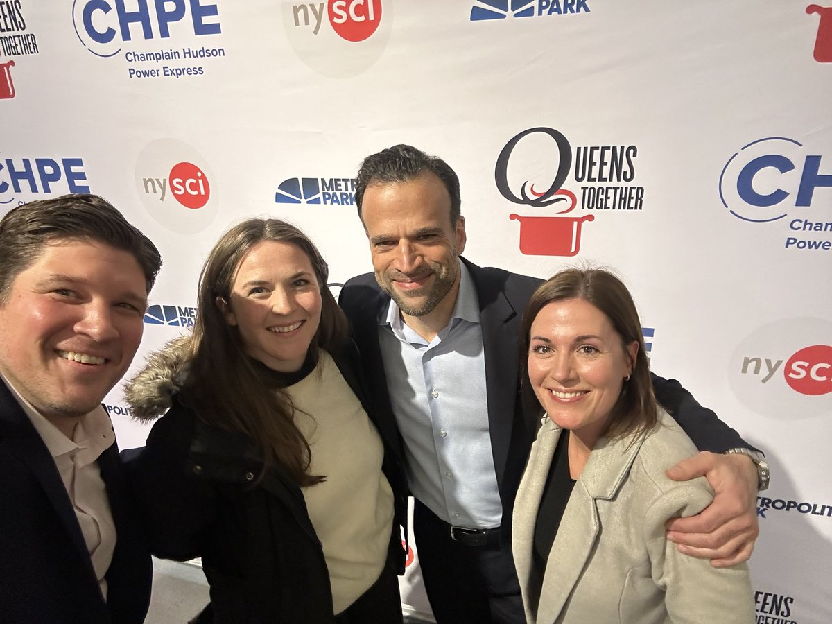 CHPExpress's tweet photo. #CHPE was proud to sponsor the annual @QNS_Together Food Expo at @nysci

Proceeds will fund holiday season food relief efforts and economic development opportunities for the talented restaurant community in Queens https://t.co/t5Mp9JbZGX