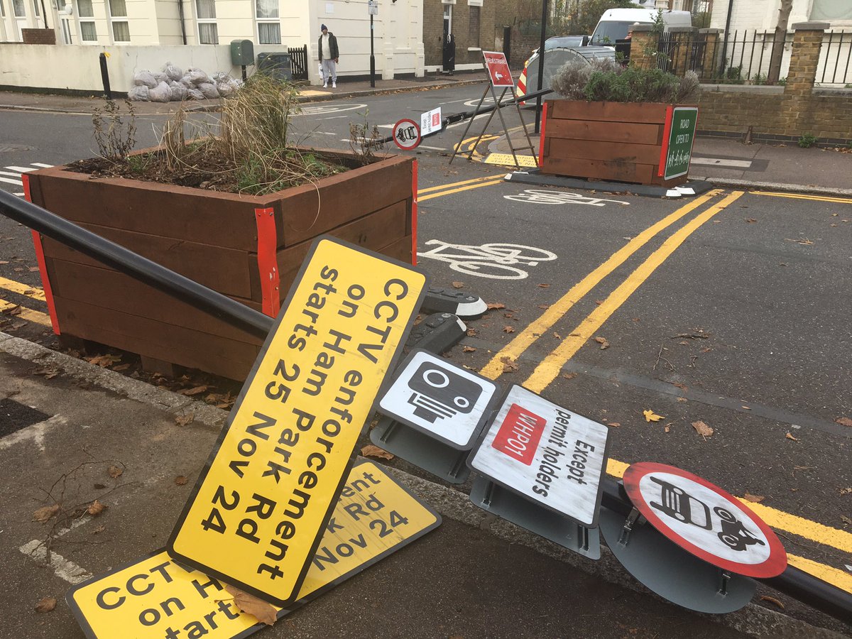 Jon King tweet media