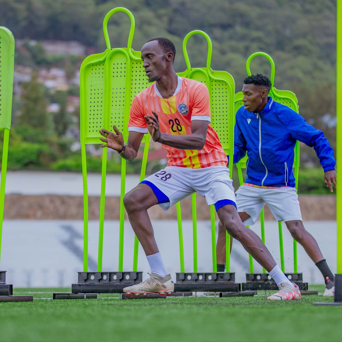 KigaliFC's tweet photo. Last training session ๐ช๐ง #Citizens #RPL #BUGASK https://t.co/dQ8yKMfq14