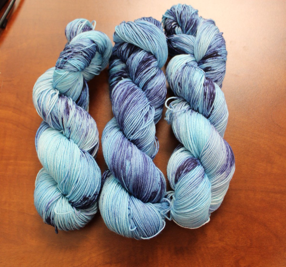 Hand of Devotion has hit the shop! It is inspired by our favorite orator and spokesperson for Nermal's Pile, Devo la Main, from the D&amp;D podcast, The Adventure Zone: Ethersea. 
#HandDyedYarn #IndieDyer #FiberArts #🧶
etsy.com/listing/183830…