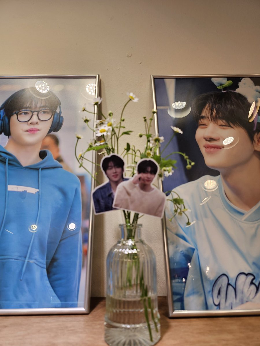 miri_factory's tweet photo. 부산에도 있다~!
꽃집 라채움~!
서울 생카에서 차니 본 짱프들 넘부러워서 배아푸푸푸브ㅠㅠㅠ
그래도 부산에 하나있어서 좋당~ㅎ https://t.co/djtRxnPVHm