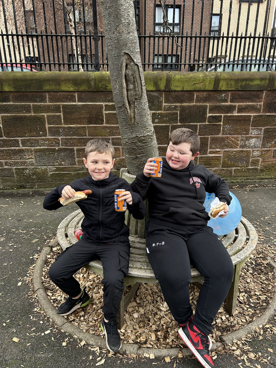 Wow best fayre yet! Ibrox Xmas Fayre in full swing 🎅🏻⛄️🎄🤶🏼✨ #IBROXCHRISTMAS 💙