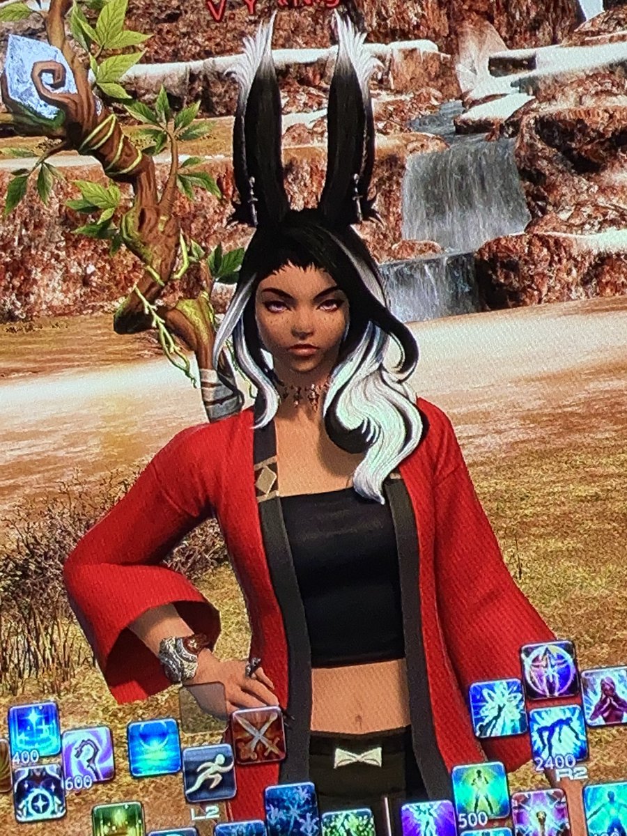 Kalanjiii's tweet photo. @gwenisonline Omggg you need to play FFXIV https://t.co/4Vg3gUPXmJ