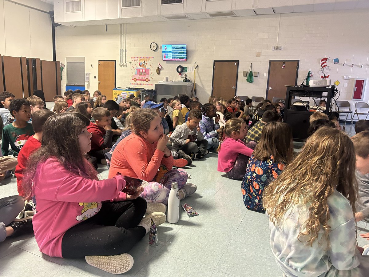Great afternoon celebrating our students with 95% or greater attendance rate for the first quarter with popcorn &amp; a movie!  <a href="/CCPS/">Charles County Public Schools</a> <a href="/CCPSTitleI/">CCPS Title I</a> <a href="/CCPS_PPWsRock/">CCPS PPWs</a>