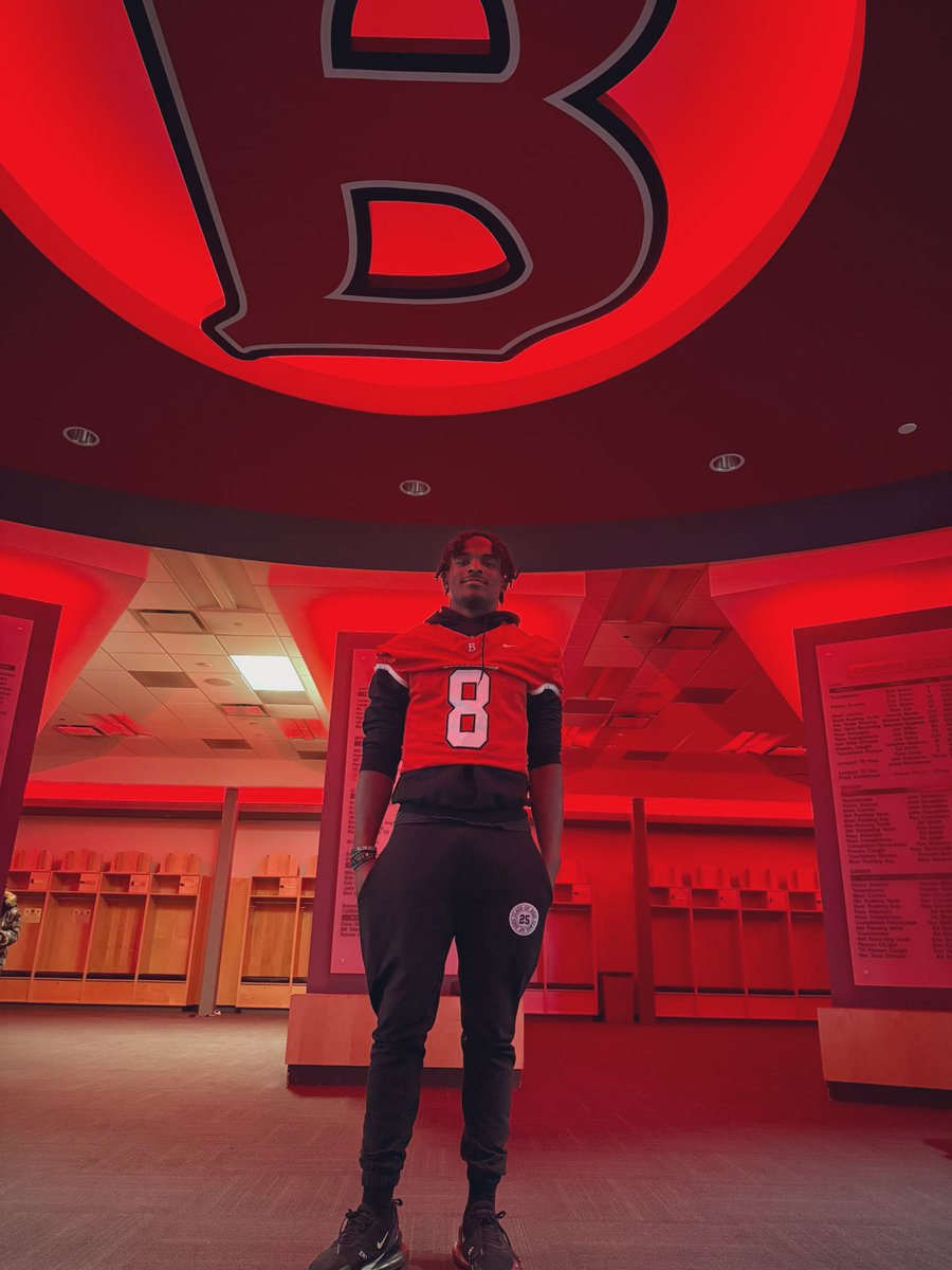 I just had an amazing visit at <a href="/BenUFootball/">Benedictine Football</a> 🤍♥️Thank you for inviting me out here ‼️<a href="/CoachSchradesBU/">Coach Schroeder</a> 
<a href="/NCWHS_Football/">Normal West Football</a>