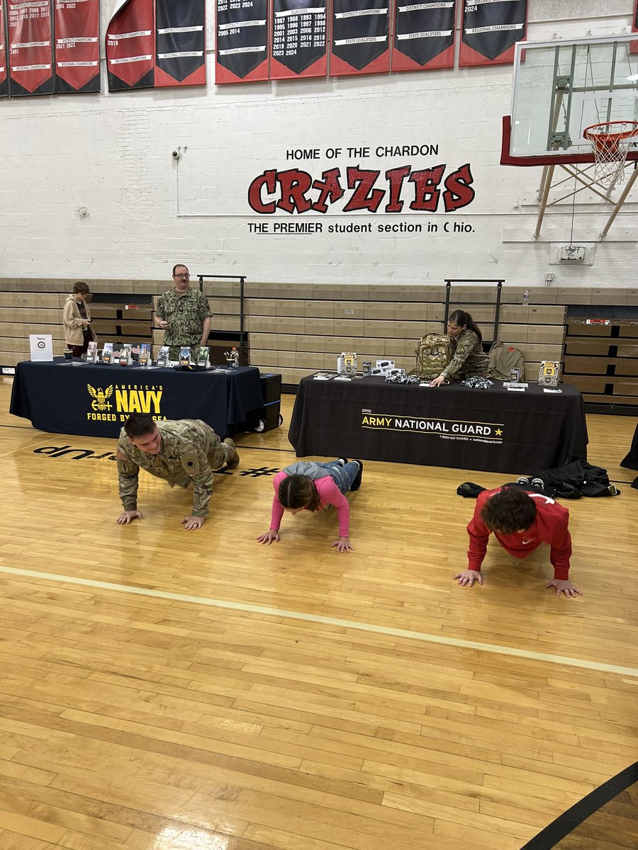First ever Armed Forces &amp; First Responders Career Fair today! Students who chose to visit learned about careers from our local Chardon Police, Fire &amp; Corrections, military branches &amp; more. Thanks to our volunteers &amp; extra thanks to Mrs. Giddings for coordinating! #Chardon4Es