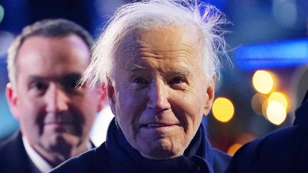 Most probably won’t get this reference and not saying this in a political way but Biden is giving me mad Taravangian vibes with this photo and recent few months of actions lol. #stormlightarchive