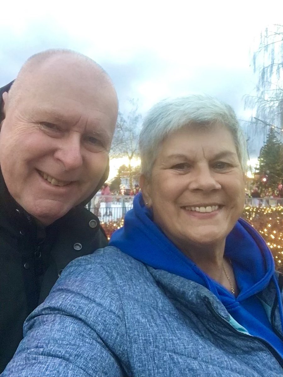 bookrepmama's tweet photo. @MilaLovesJoe 43 years and going strong! https://t.co/pQYUMx7Oh8