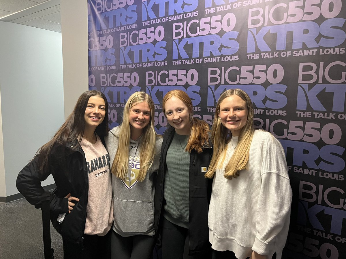 This week our <a href="/BigSportsShow/">KTRS Sports</a> Athlete of the Week is Howell North Girls Basketball!

<a href="/FHN_GirlsBBall/">FHN Lady Knights Basketball</a> <a href="/TMoranFHN/">Tommy Moran</a> <a href="/HowellNorthFHSD/">Francis Howell North</a> 

#ktrs #radio #basketball #talkofstl