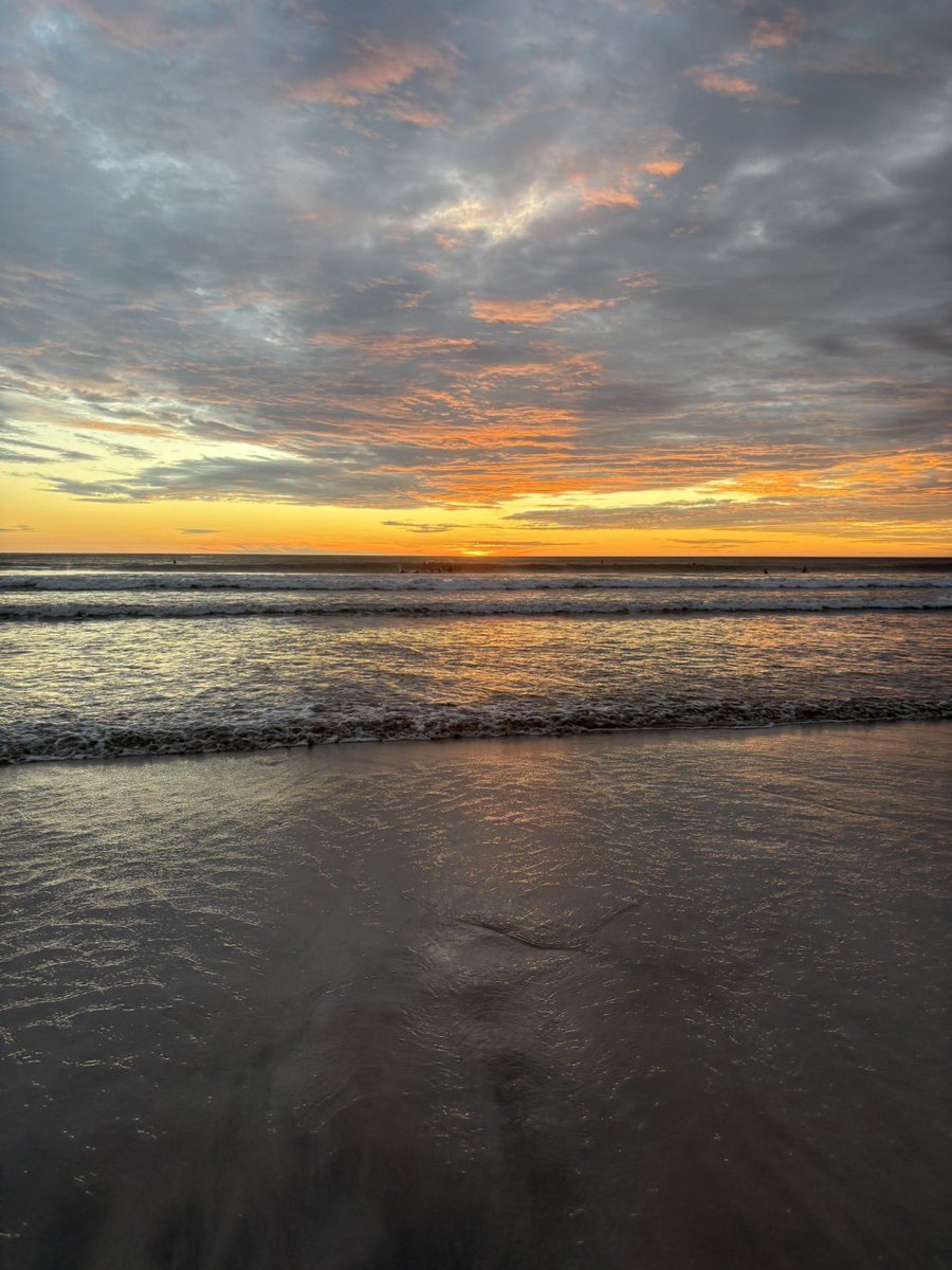 polly_aj's tweet photo. the beautiful day and beautiful sunset https://t.co/WjyIc7Ut2h