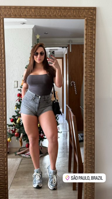 Watch Clarice Boaventura's leaked NSFW photo on TwXstars