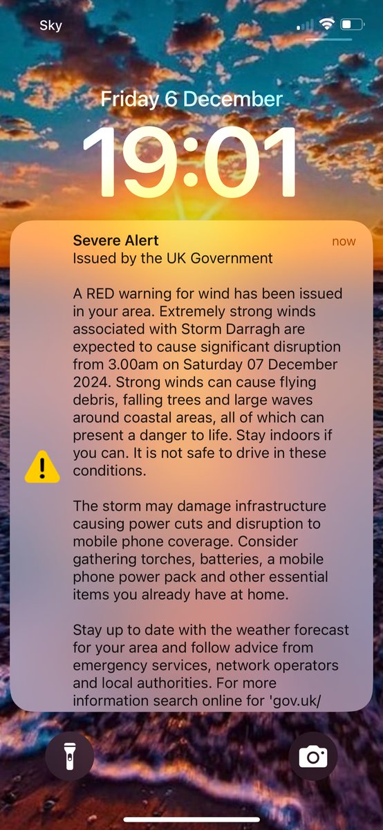 Jacquerbie's tweet image. Makes me more nervous than I was already! 😬😳 Stay safe, all. 
#RedAlert