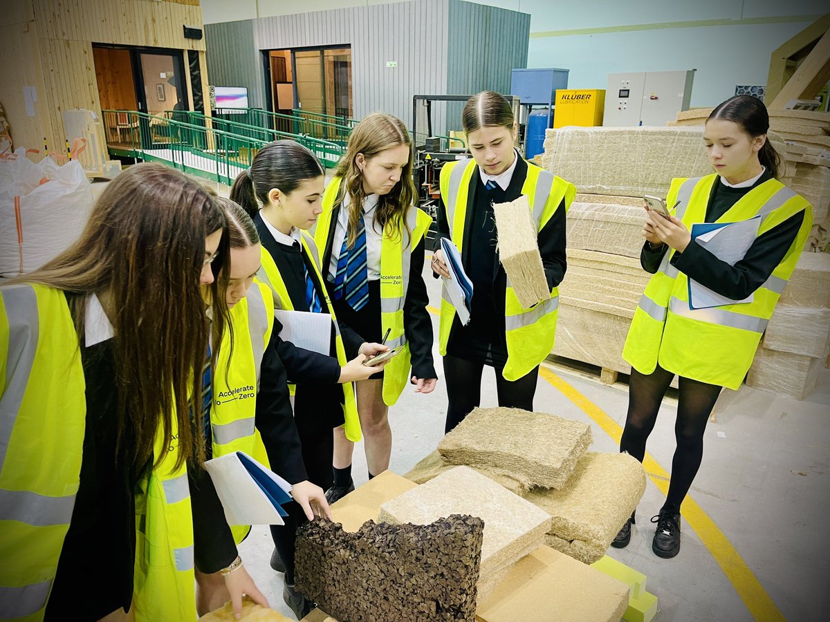 Woodfarm High School STEM tweet media