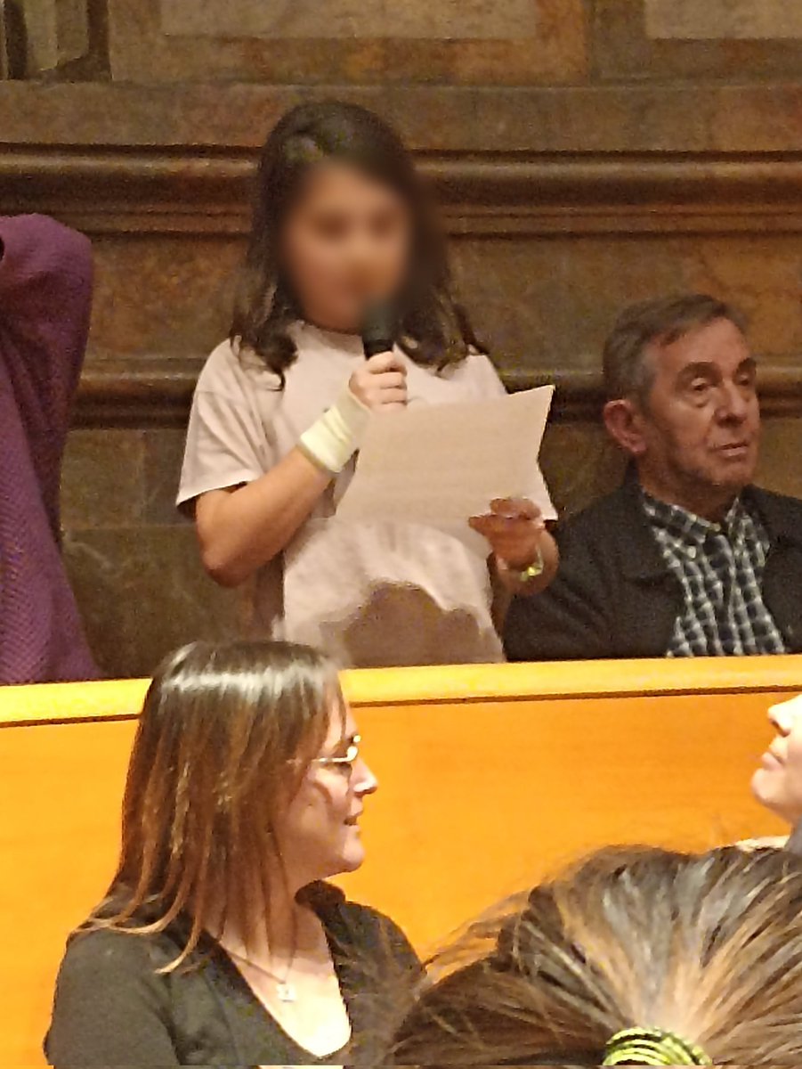 BComu_SantMarti's tweet photo. ✅ Pel que va al nostre prec per millorar les instal•lacions de l'@escbalmanya del Clot, on mares i fins i tot una alumna 😍 van prendre la paraula, també va ser aprovat. Hi ha el compromís de l'Ajuntament de fer les necessàries millores als banys al 2025.
@BalmanyaAmpa 

6/9 https://t.co/tkgmbbUj0I