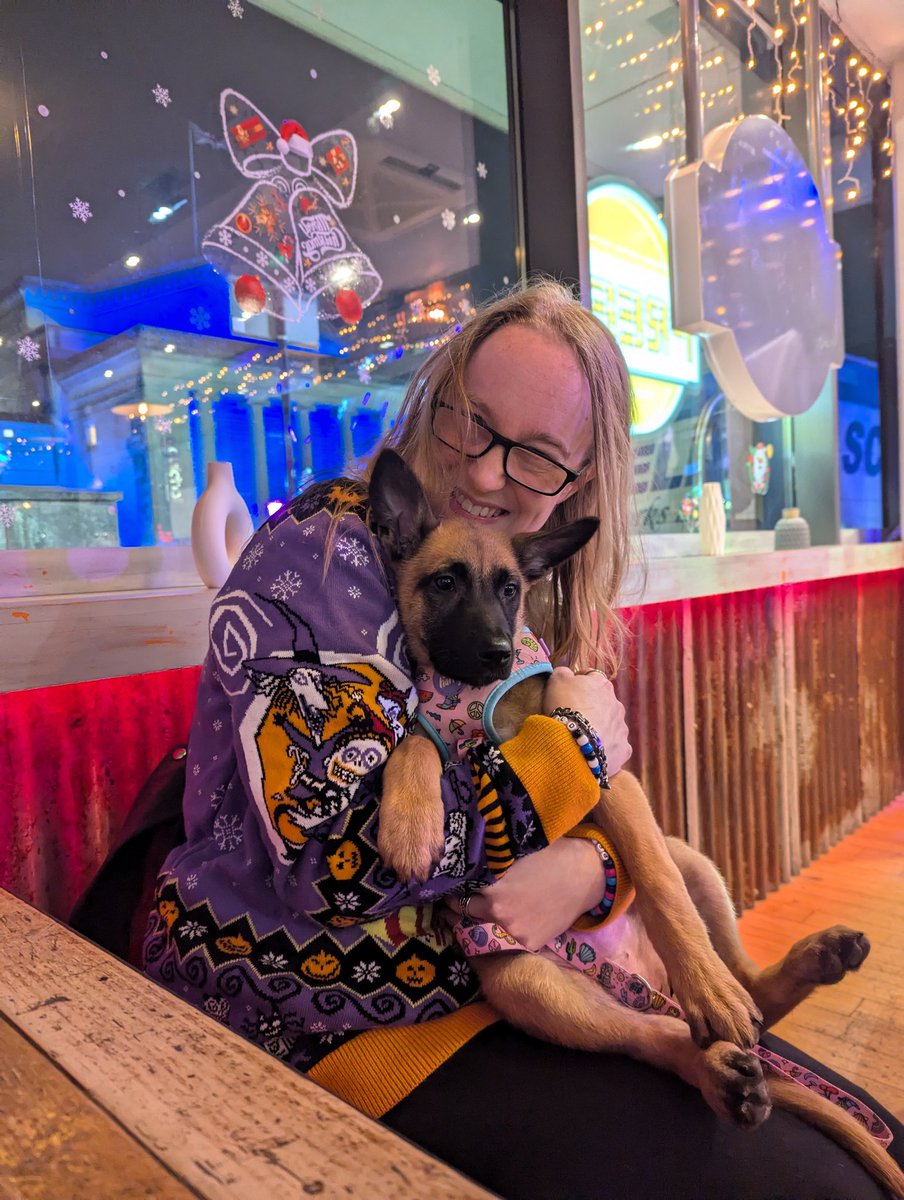 PeraltIsGaming's tweet photo. I made a friend 😍 https://t.co/J49qK8Ycab