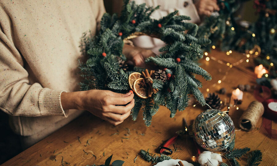 🎄 This winter, keep warm inside and enjoy free and affordable creative and cultural activities for all ages, taking place across Islington. Costing £10 and less, with many things free, there's something for everyone! Check the link in the comments for all the details ⬇️