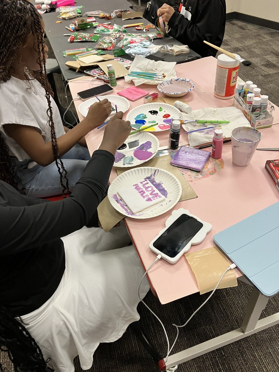 Alief Taylor Library tweet media