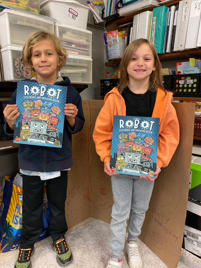 TriciaFuglestad's tweet image. So fun! Thanks for sharing photos of winners in the Amazing Robot Drawing Contest!
🤖 ✨ 🤖 ✨ 

#AmazingRobot #drawingcontest
@teachergoals @browniesedbites @swampfrogfirst