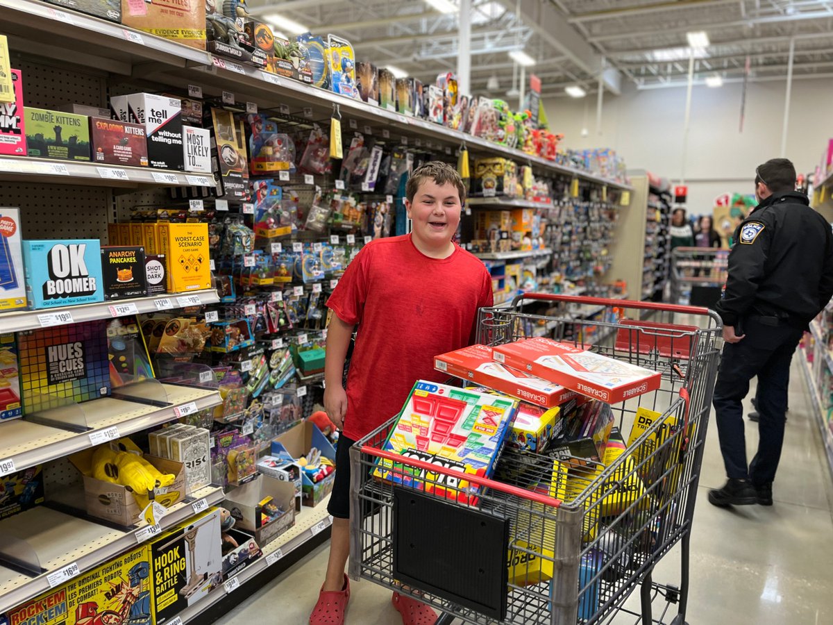 Exciting twist on shopping sprees! Fair Oaks Ranch PD joined students Paxton &amp; Charlie for a thrilling toy haul. Thanks to sponsors Kendall County Roofing and support from Boerne PD, HEB, and local schools. Swipe right for pics!