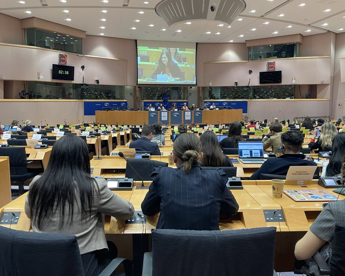 🌹🇪🇺 La Primera Secretària <a href="/luuciiaaorden05/">Lucia Orden</a> ha viatjat aquesta setmana a Brussel·les per participar en el programa "Fem futur, fem feminisme".

Una iniciativa del PSC per connectar i empoderar futures líders feministes amb eines i habilitats pel lideratge polític.