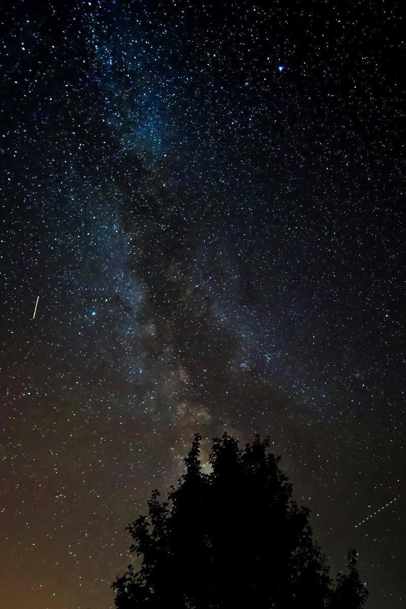 Space 8K tweet media