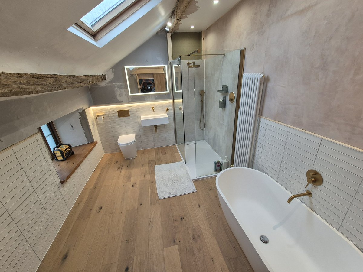 Latest project using Lusso sanitary products combined with Japanese tiles.
5 million rolls of protection tape used 🤣